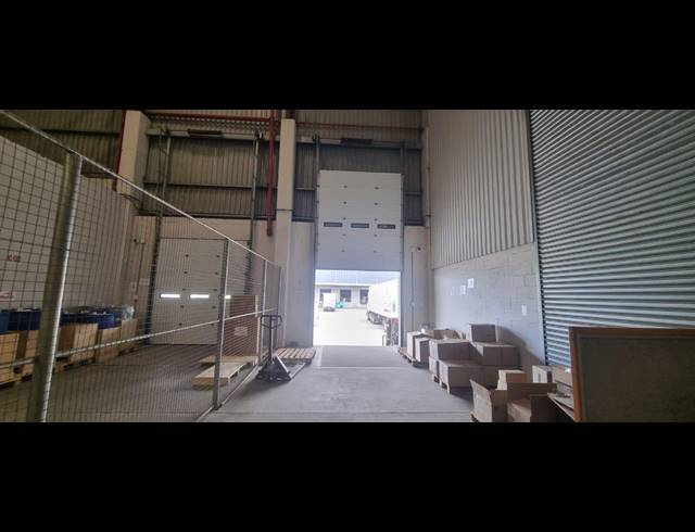 3,213M² WAREHOUSE TO LET IN AIRPORT INDUSTRIA